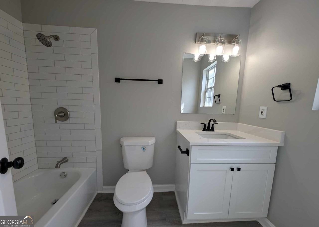 136 Tuscany Ln - Photo 6 of 17