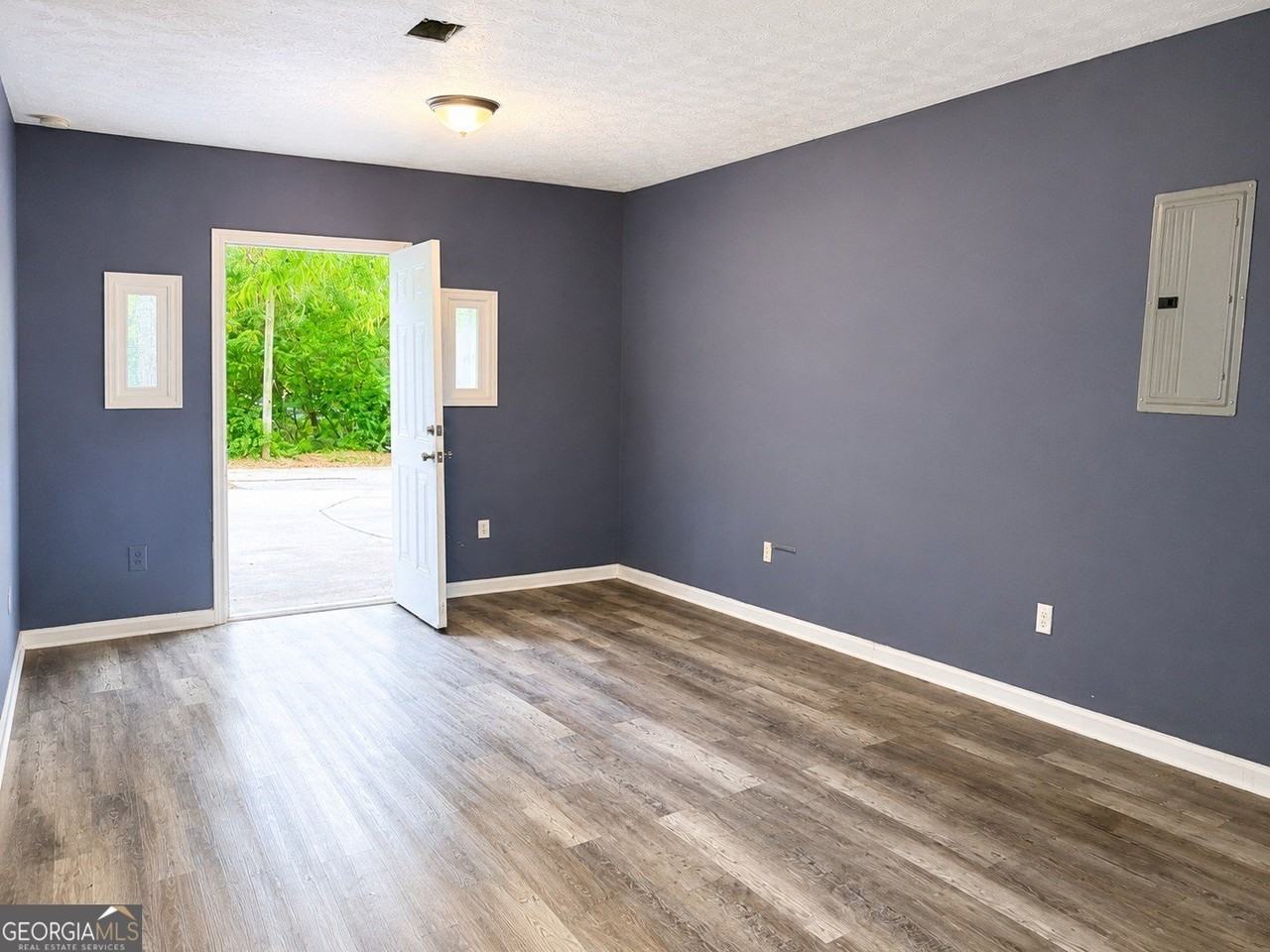 7055 Swift St - Photo 3 of 9