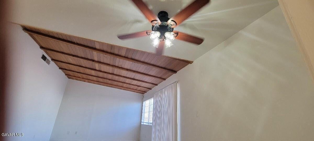 815 W Avenue H7 - Photo 6 of 11