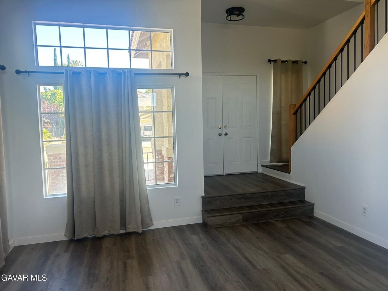 3039 Conestoga Canyon Rd - Photo 4 of 37