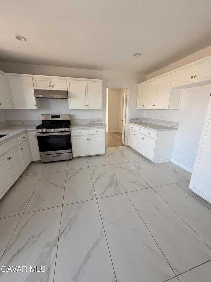 4545 Columbia Way - Photo 3 of 7