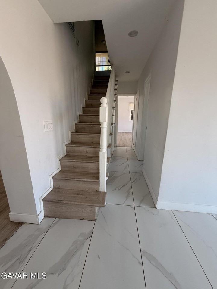 4545 Columbia Way - Photo 5 of 7