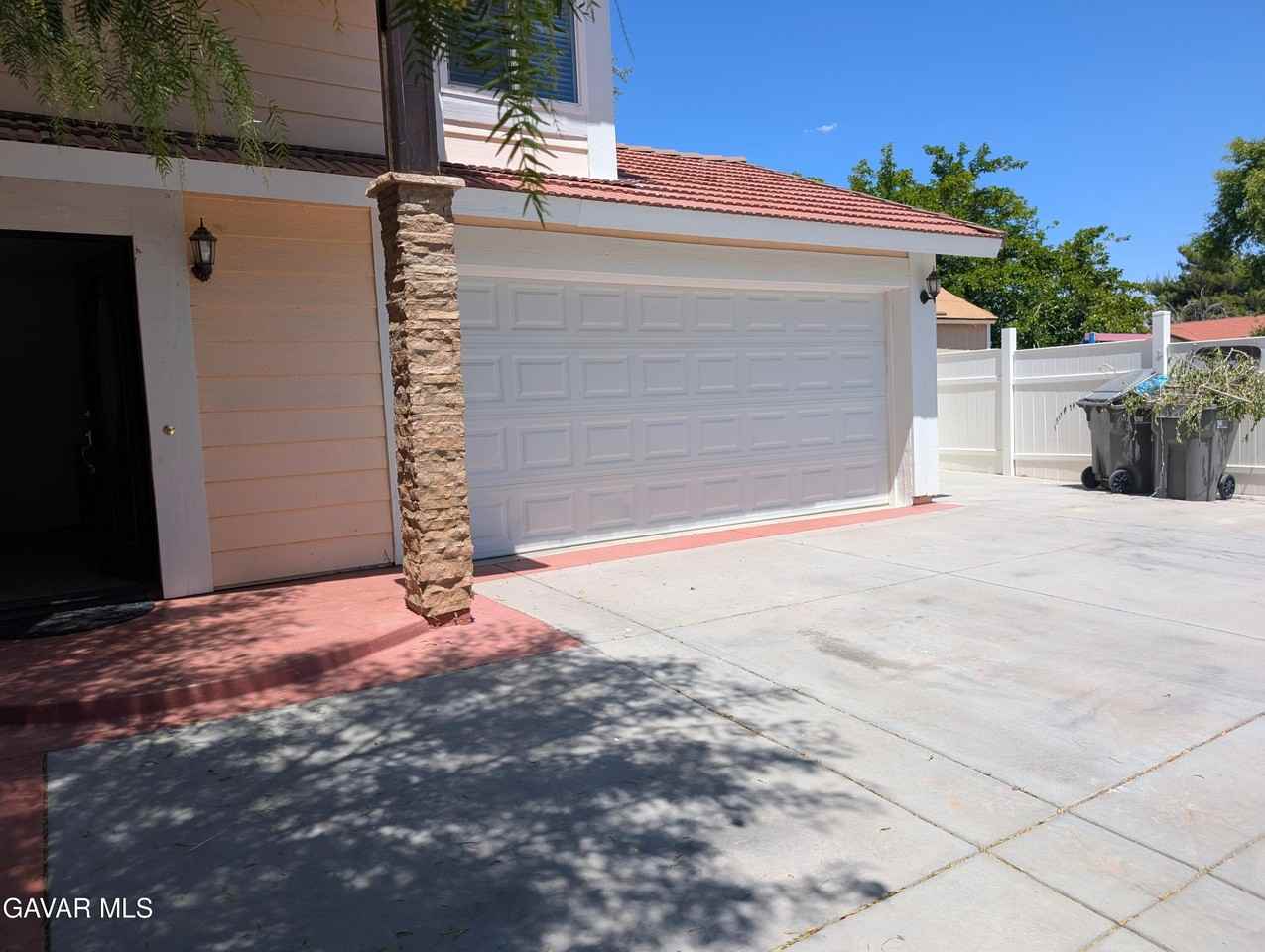 239 Katherine Ct - Photo 6 of 11