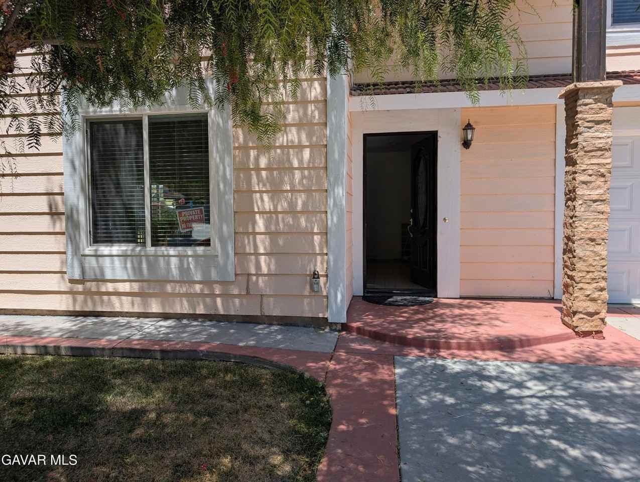 239 Katherine Ct - Photo 7 of 11