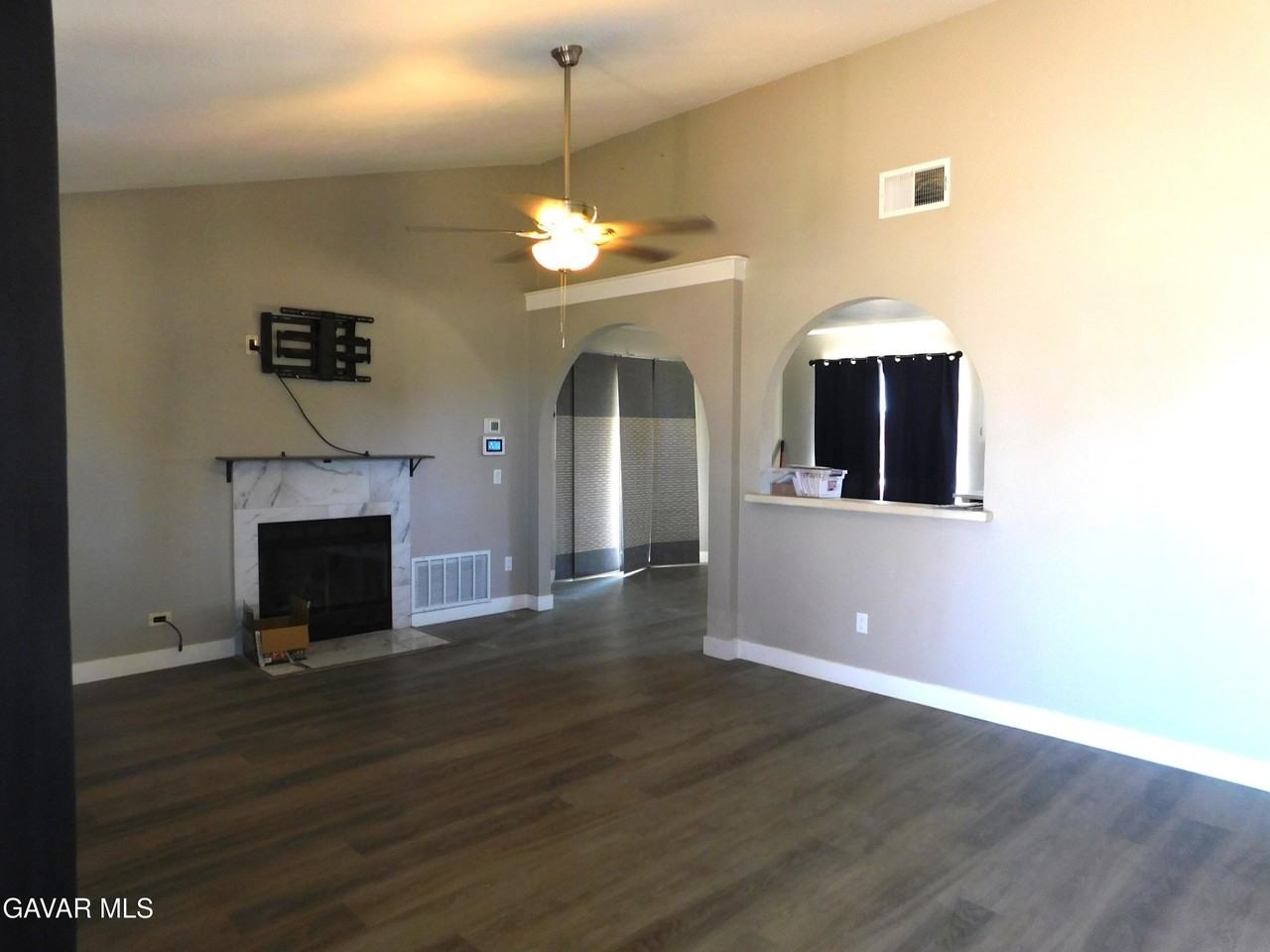 20001 Airway Blvd - Photo 3 of 26