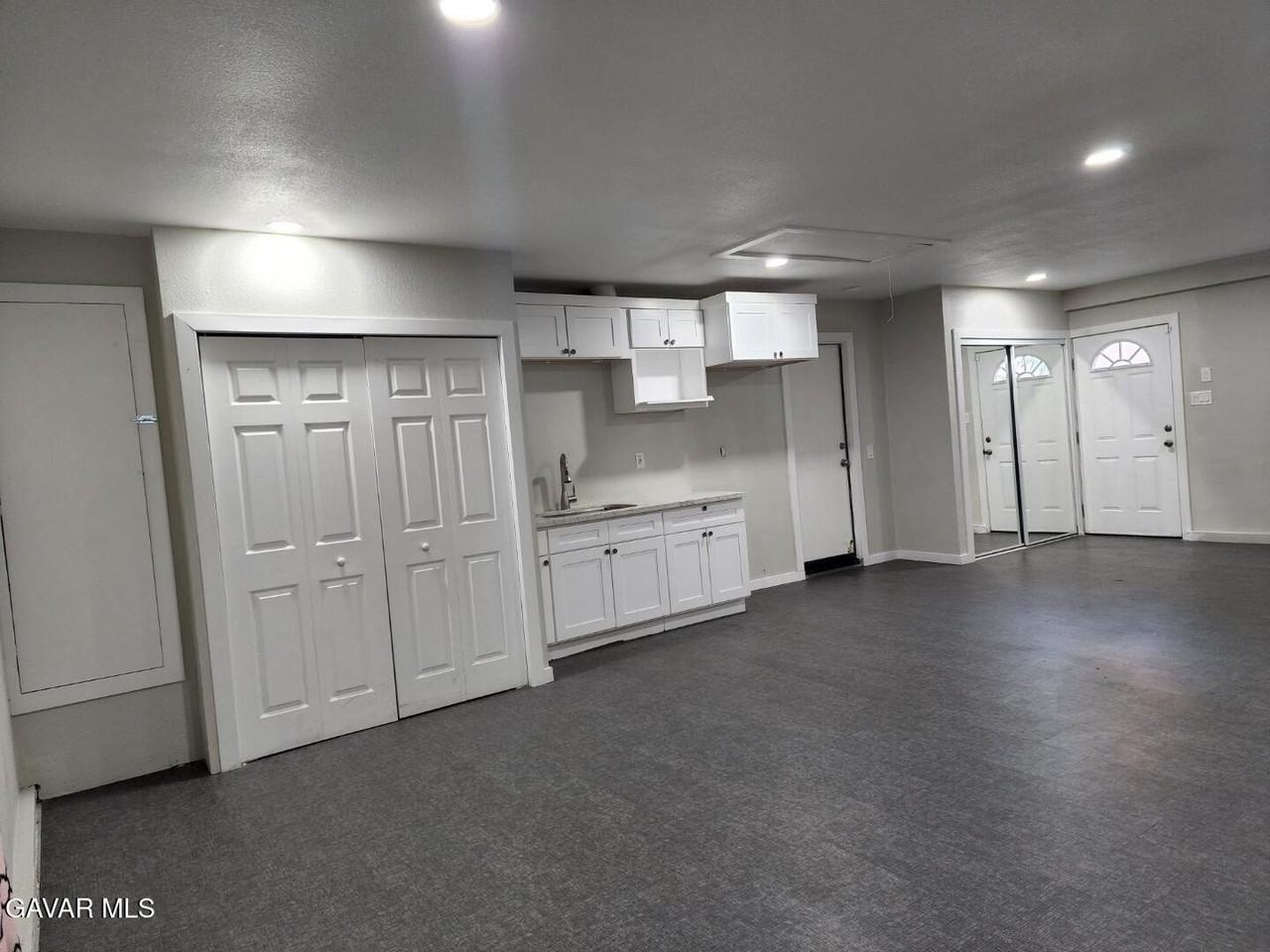 13602 Ironstone Ave - Photo 2 of 9