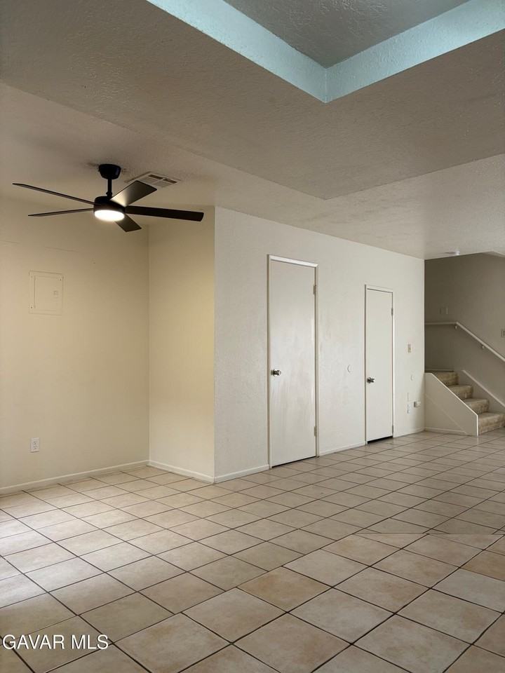 1800 W Avenue J15 #1 - Photo 5 of 11