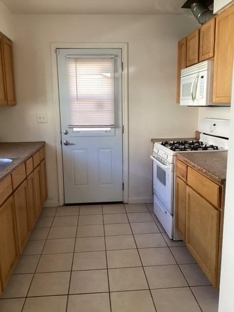 44257 Beech Ave - Photo 7 of 12