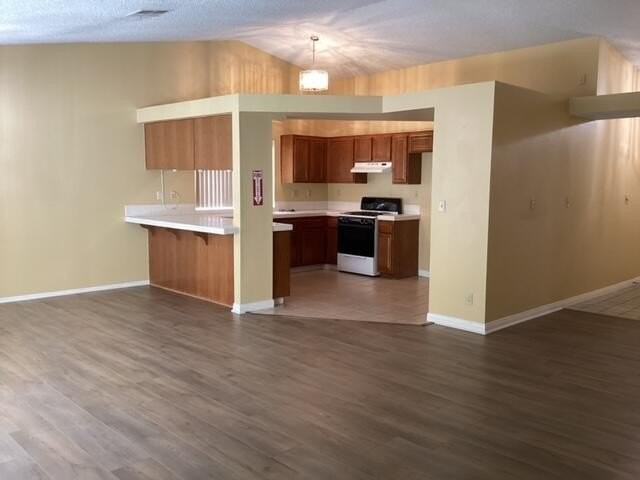 4660 Grandview Dr - Photo 5 of 13