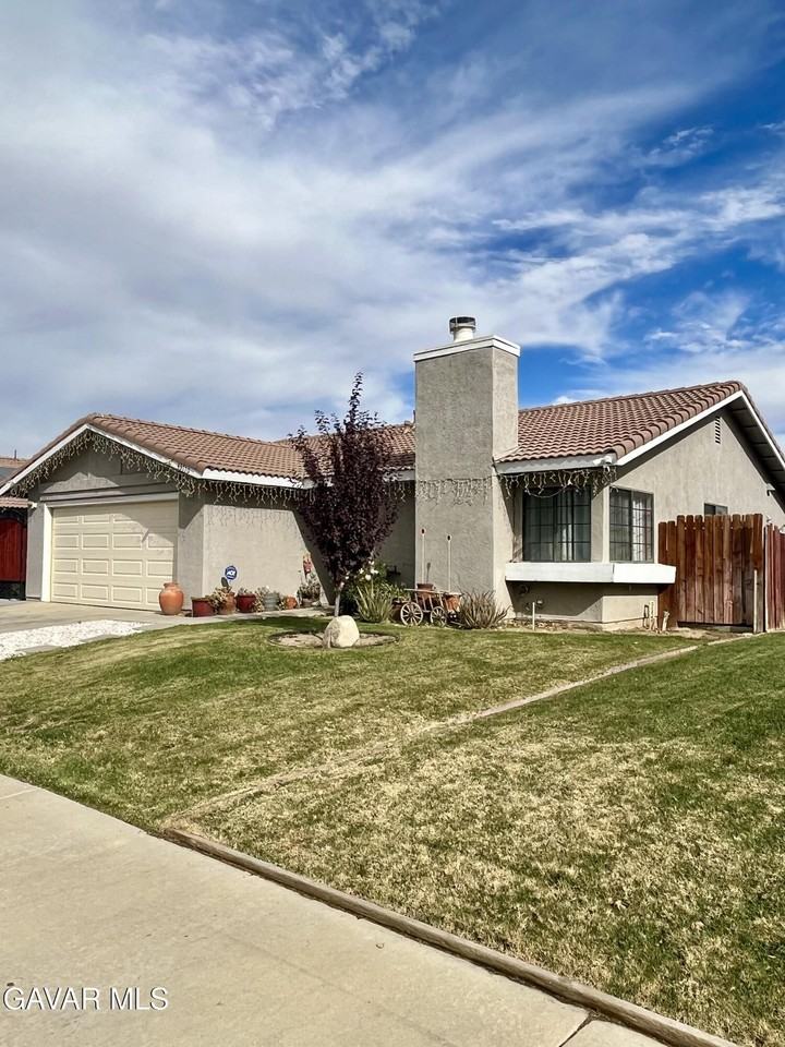 43770 Santa Rosa Cir - Photo 3 of 38
