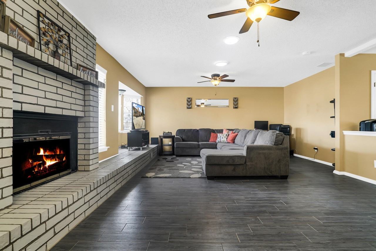 5664 Longview Cir - Photo 6 of 32