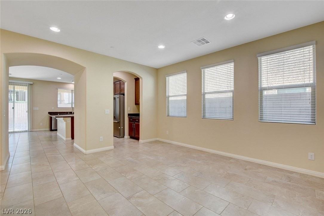 2919 Caxton Grove Dr - Photo 5 of 49