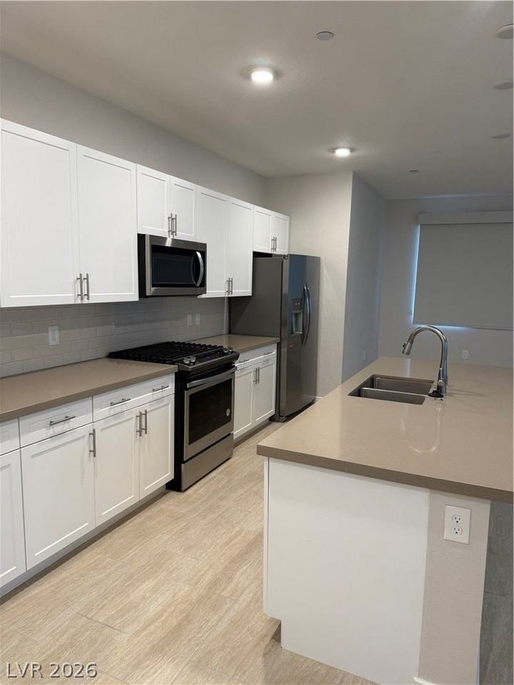 11429 Rain Canyon Ave #102 - Photo 6 of 18