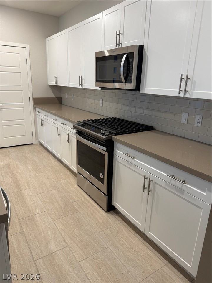 11429 Rain Canyon Ave #102 - Photo 7 of 18