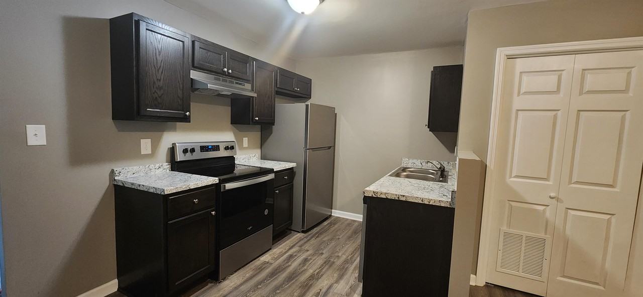 610 Miller Ave #1 - Photo 3 of 7