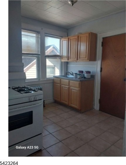 181 Keer Ave #3 - Photo 2 of 6
