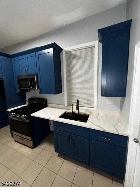 208 E 9th St - Photo 2 of 30