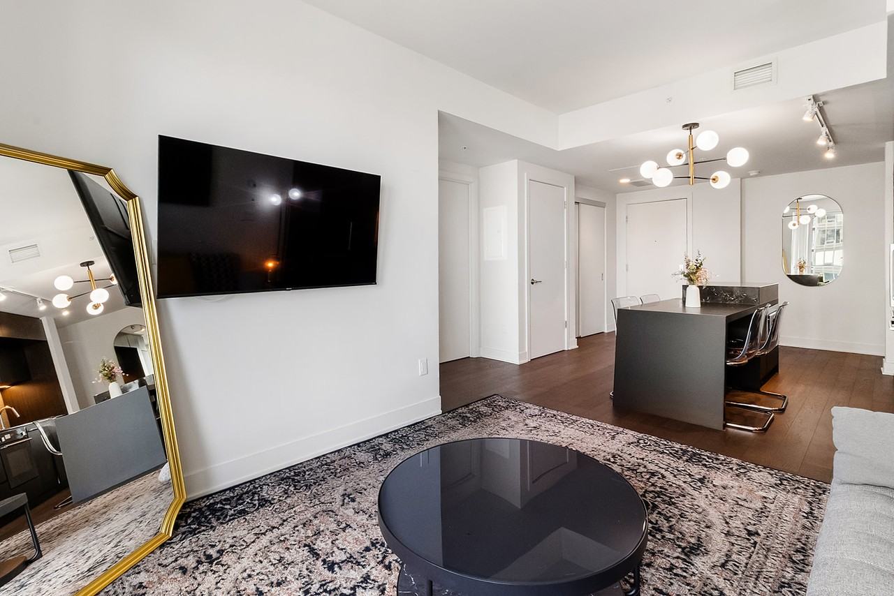 1288 Rue Saint-Antoine Ouest #4705 - Photo 5 of 27