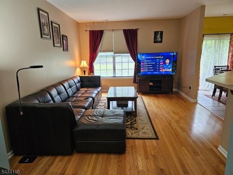 60 Jackson Ave - Photo 5 of 19