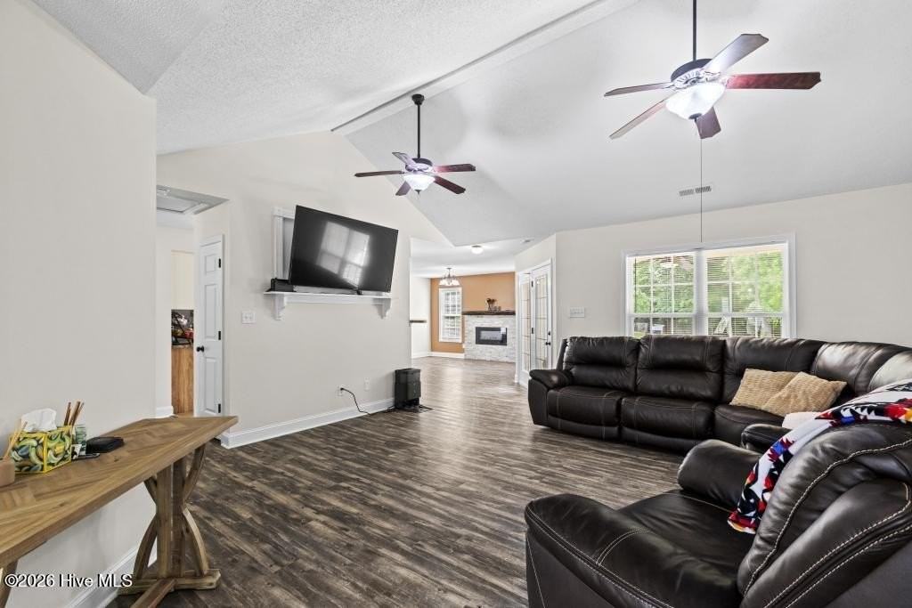 132 Forest Bluff Dr - Photo 5 of 22