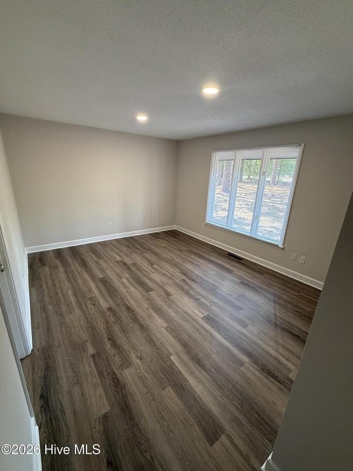 23 Richmond Rd #B - Photo 5 of 11