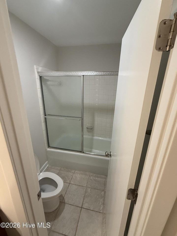 23 Richmond Rd #B - Photo 7 of 11