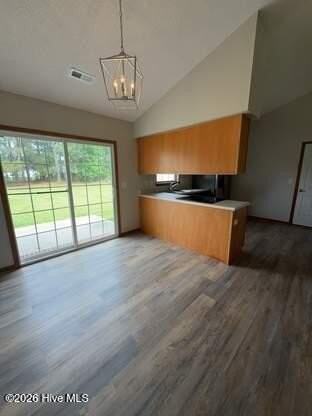 133 Lawndale Ln - Photo 5 of 11