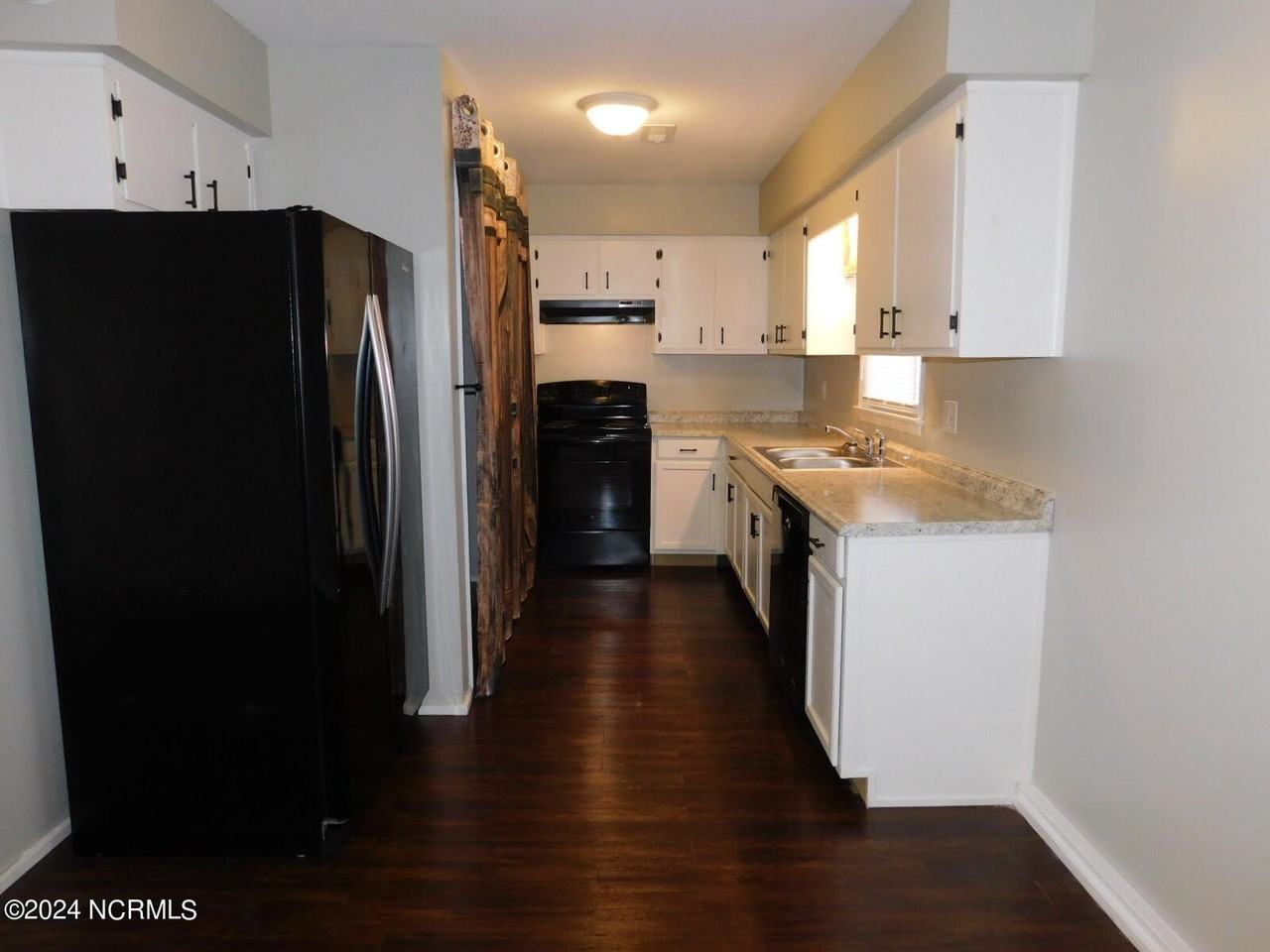 605 Hayden Ct - Photo 7 of 27
