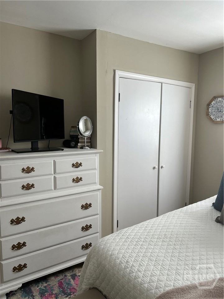 2010 S Milledge Ave - Photo 7 of 14