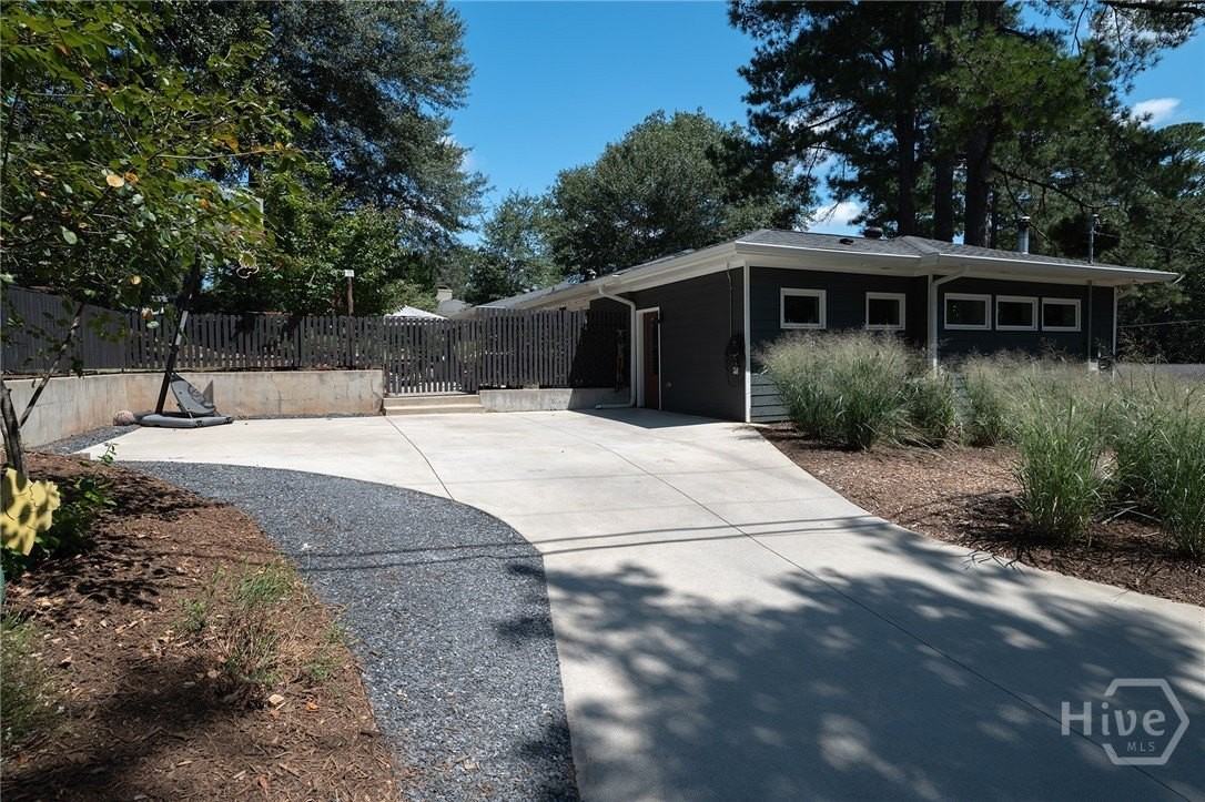 160 Gran Ellen Dr - Photo 3 of 50