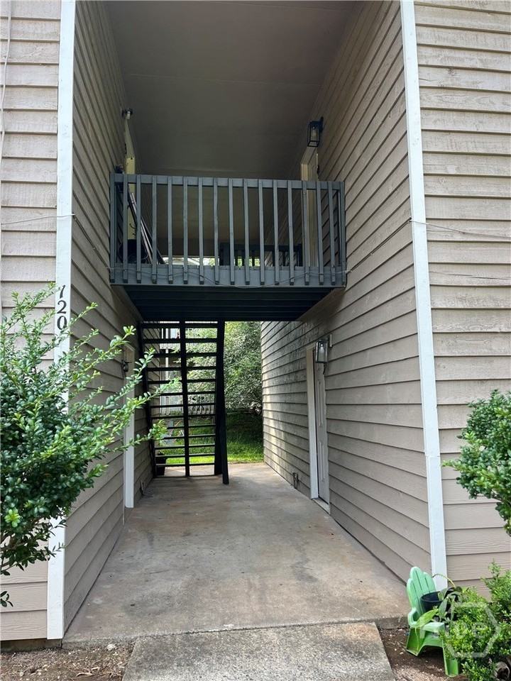 120 Pinehurst Ct #2 - Photo 4 of 19