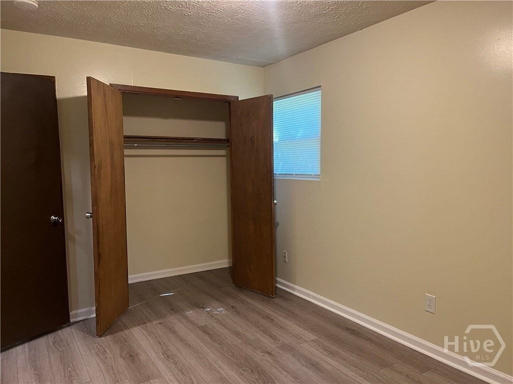 212 Rustwood Dr - Photo 4 of 12