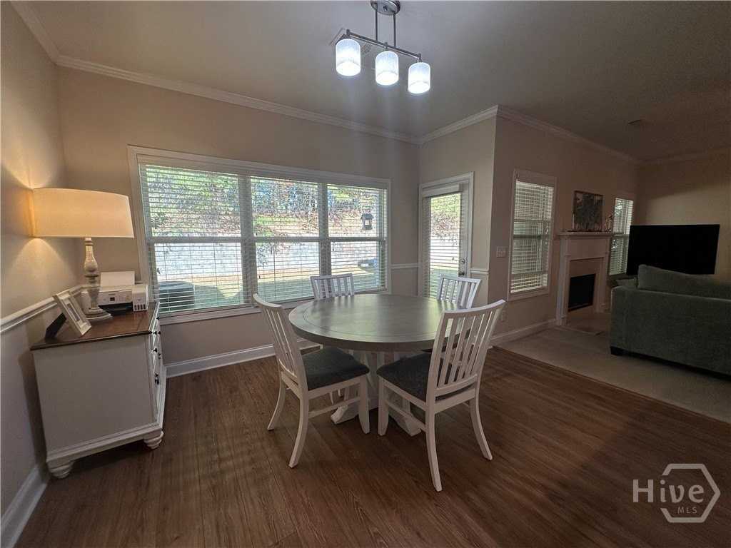 1559 Blackstone Way - Photo 7 of 21