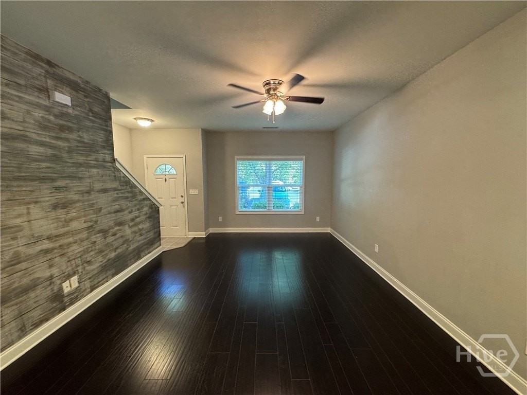 1270 Binghampton Cir - Photo 4 of 16