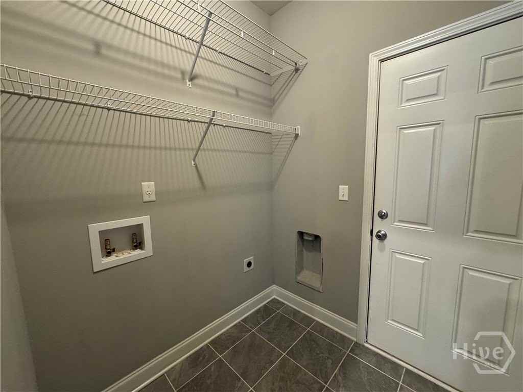 1270 Binghampton Cir - Photo 7 of 16
