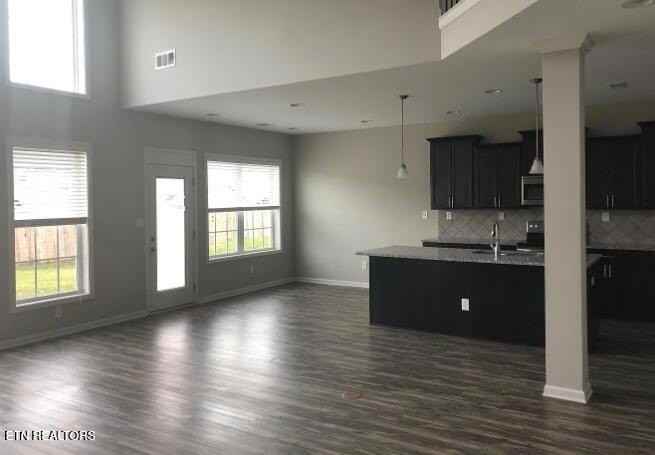 12616 Hartsfield Ln - Photo 3 of 20