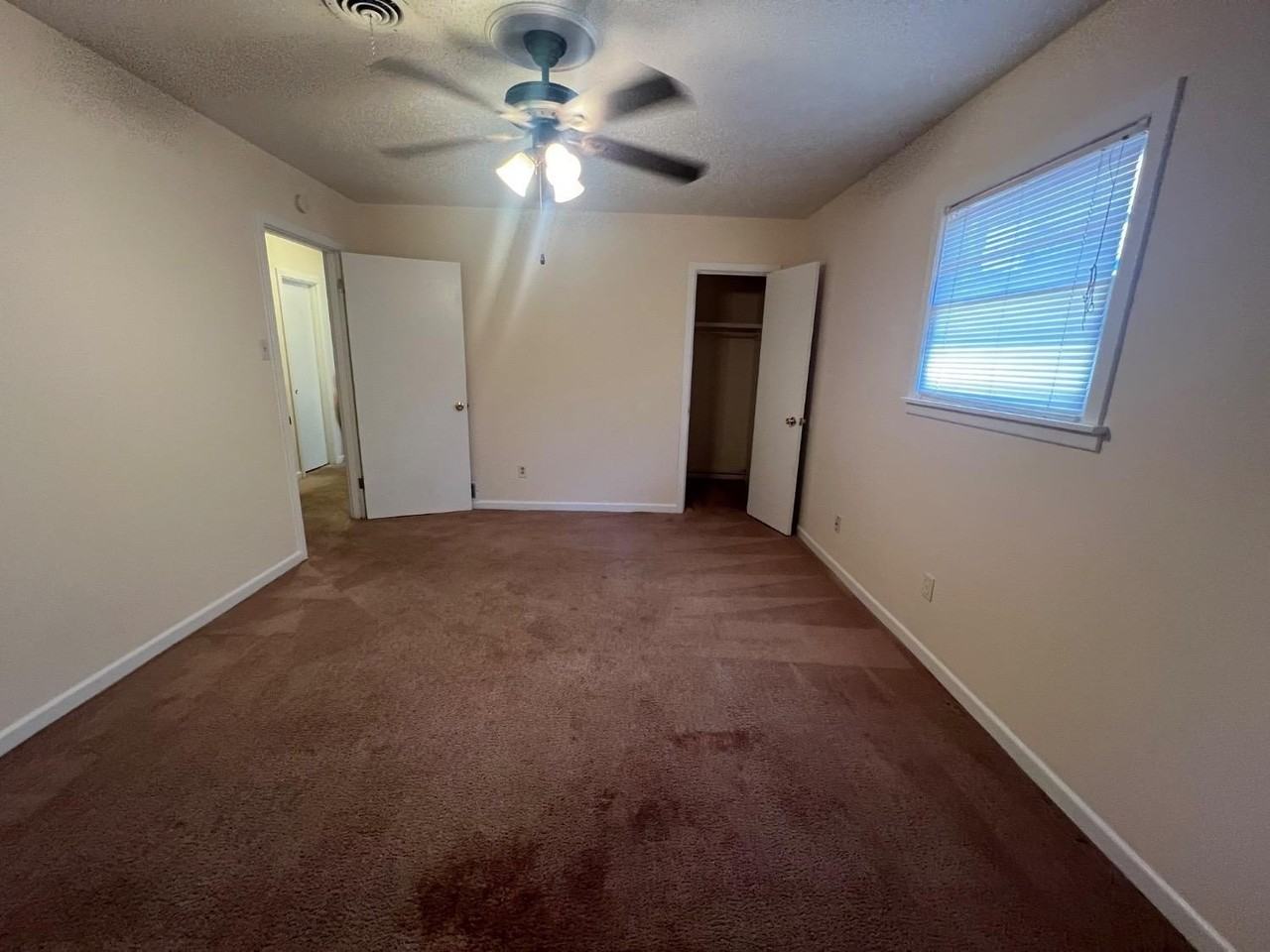 4405 48th St - Photo 5 of 16