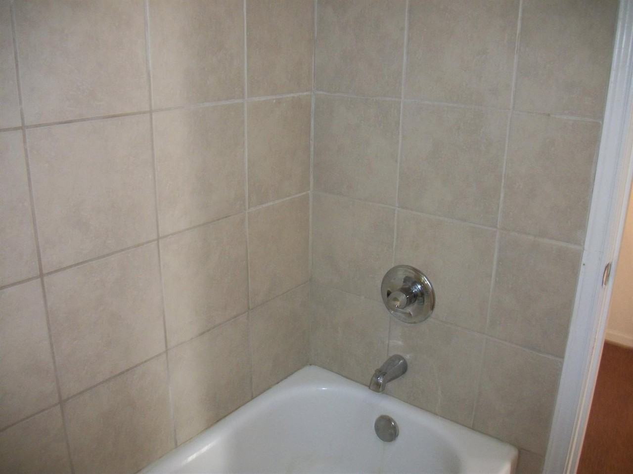 2007 S Loop 289 - Photo 2 of 8