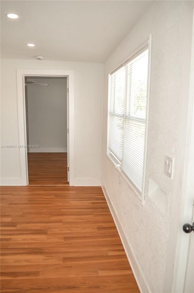 707 N J St - Photo 3 of 50