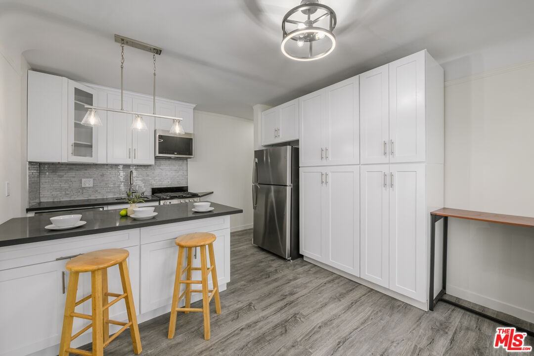 1145 Poinsettia Dr - Photo 5 of 8