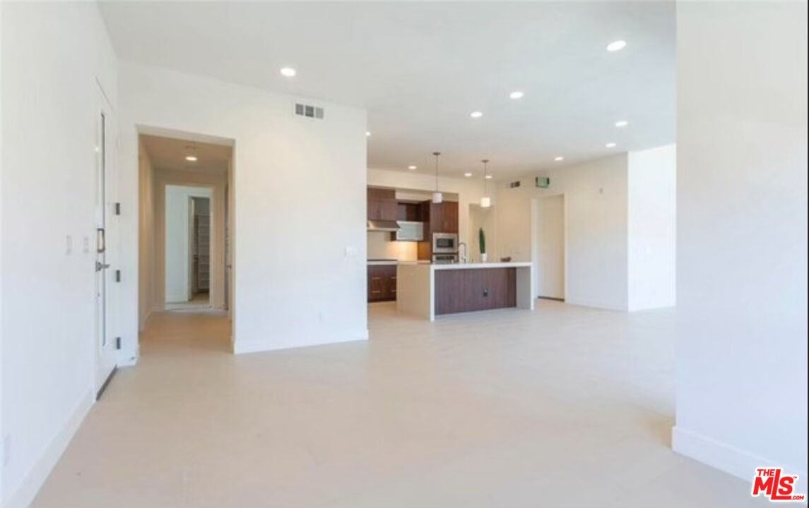 12642 Sandhill Ln #3 - Photo 5 of 8