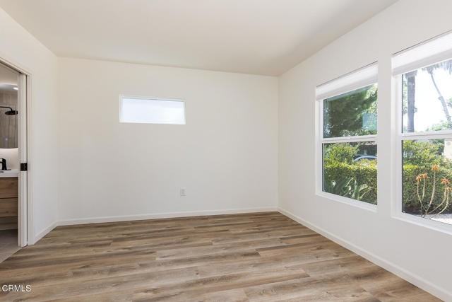 524 N Edinburgh Ave - Photo 4 of 8