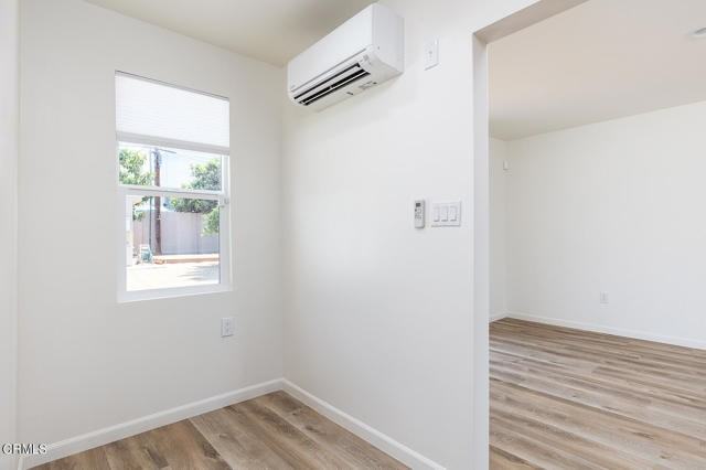 524 N Edinburgh Ave - Photo 6 of 8