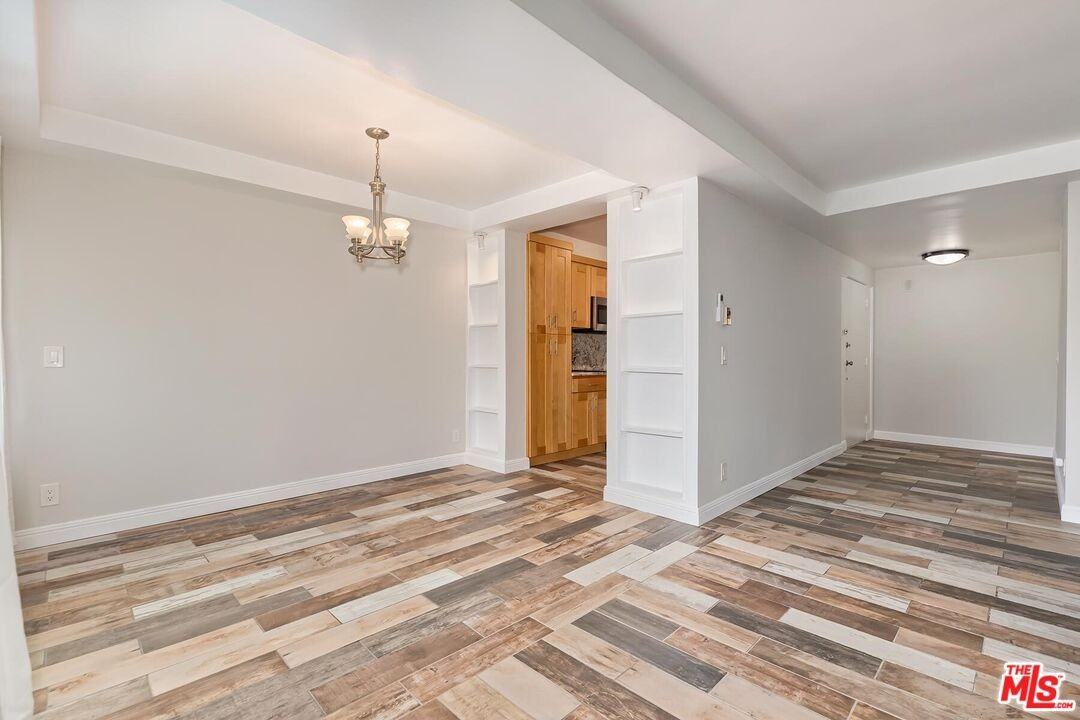 11789 Montana Ave #11 - Photo 5 of 8