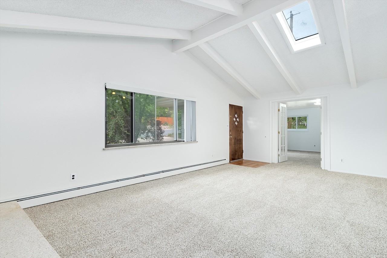 850 W Chenango Ave - Photo 4 of 32
