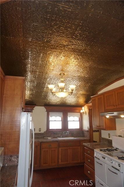 191 N Grand St - Photo 7 of 8
