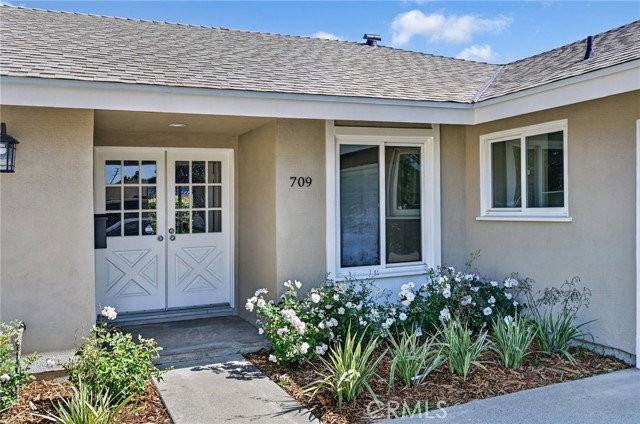 709 E Meadowbrook Ave - Photo 3 of 8