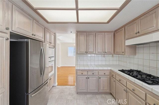 2407 Voorhees Ave #B - Photo 5 of 8