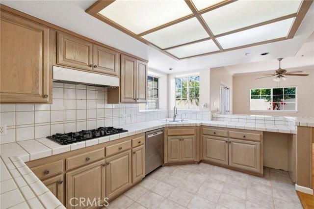 2407 Voorhees Ave #B - Photo 6 of 8