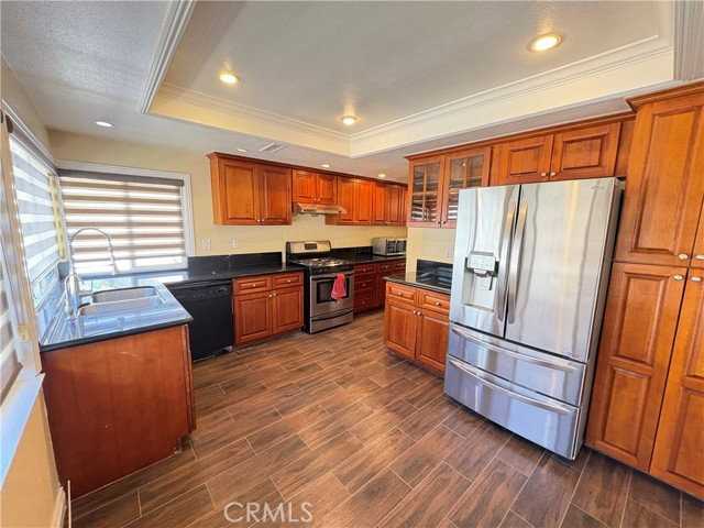 20409 Tufts Cir - Photo 4 of 8